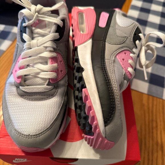 Sneakers - Picture 1 of 2